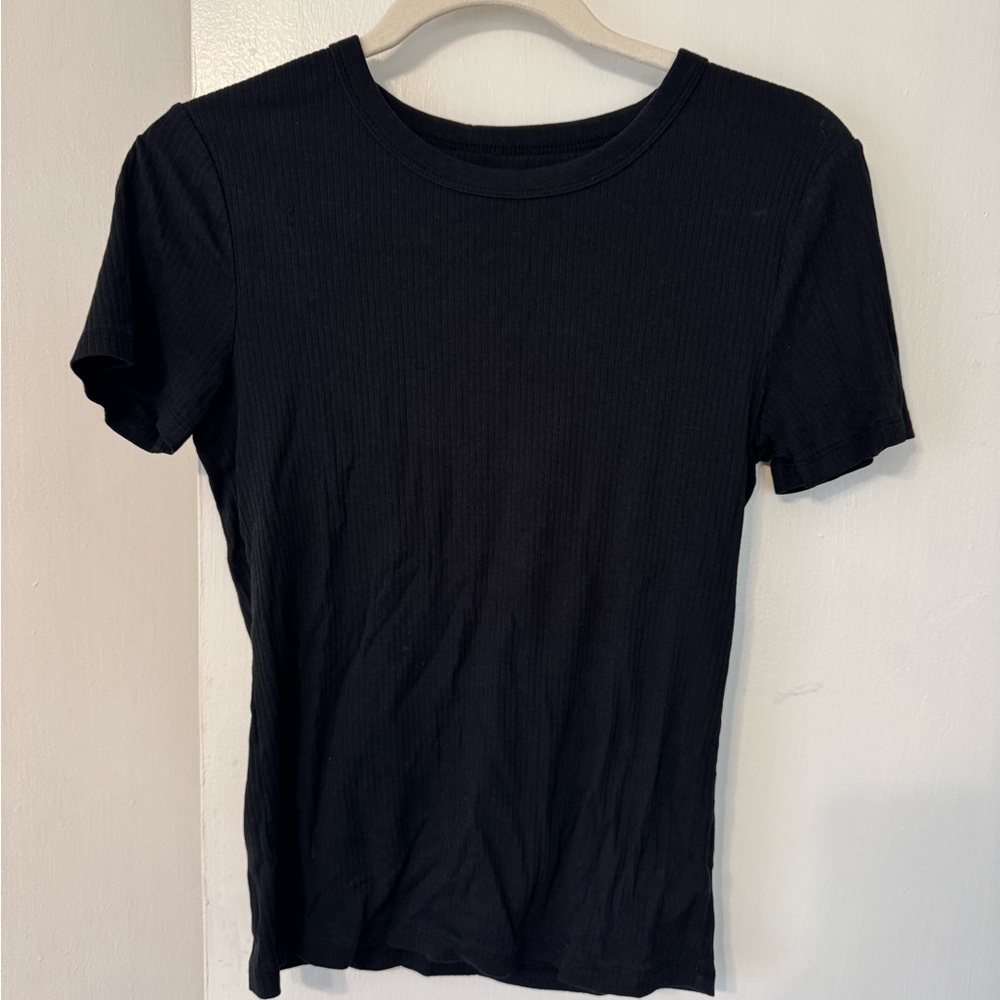 A new day black ribbed short sleeve tee